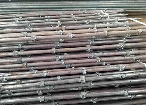 抱由镇倒刺钢花管